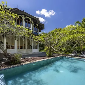 Hotel Cove Urbanest Seminyak (Bali)